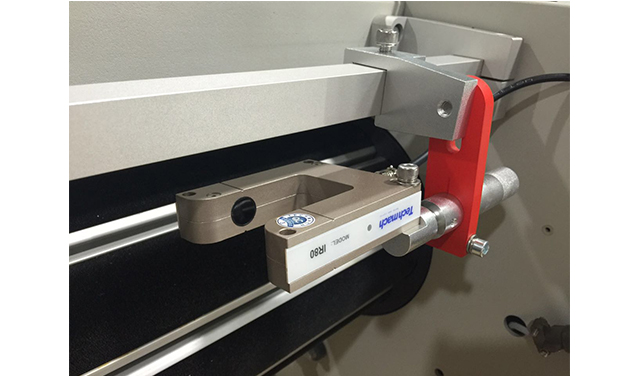 數(shù)碼印花機(jī)進(jìn)布系統(tǒng)