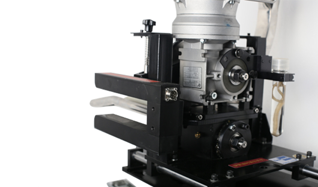 自動追蹤切邊系統(EC10系列)