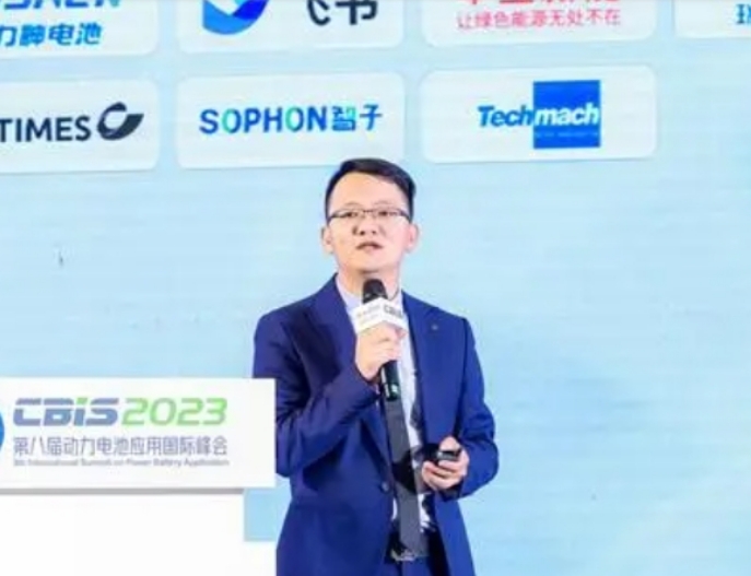 鈦瑪科李維能：超聲波除塵系統極大清除極小顆?；覊m